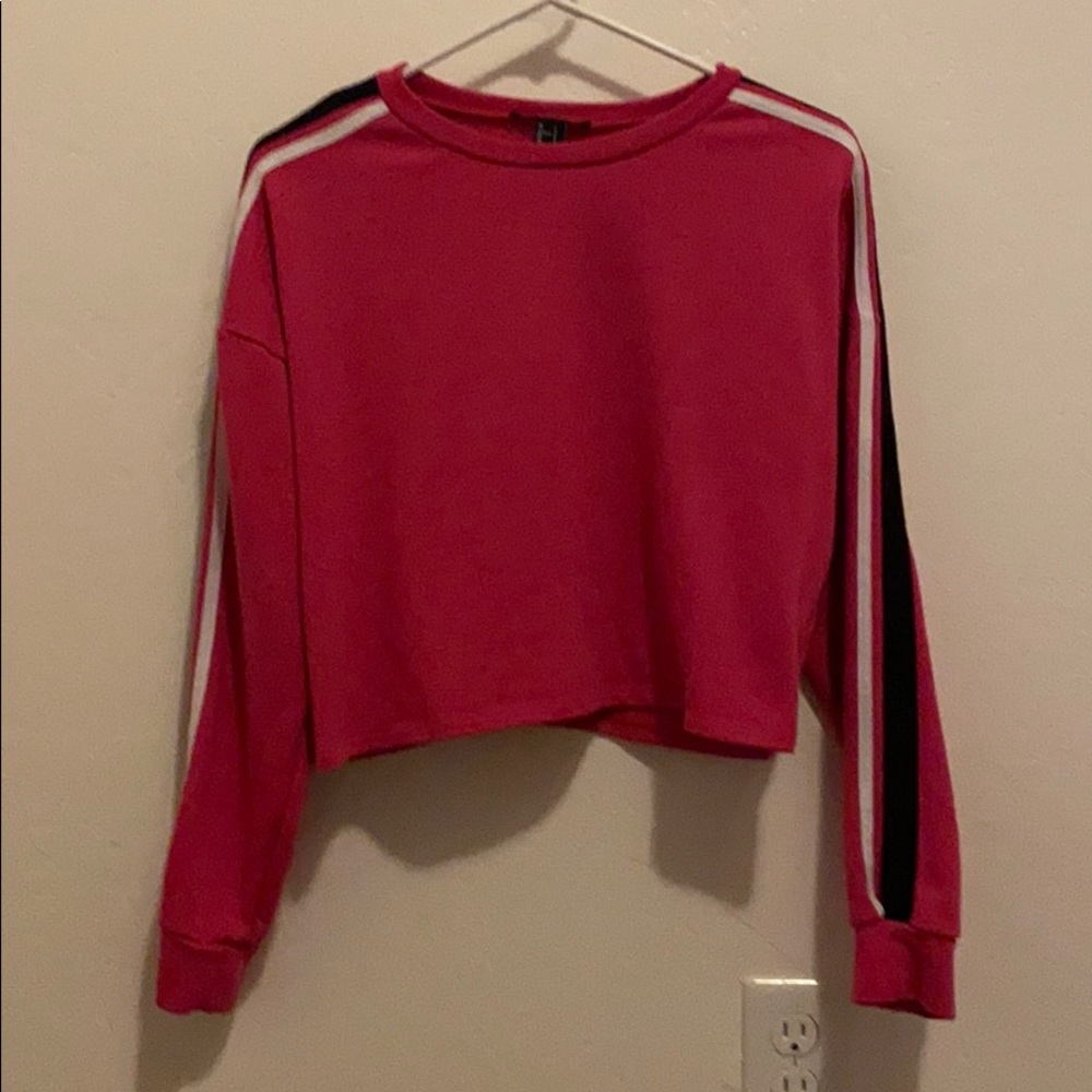 cropped crew neck